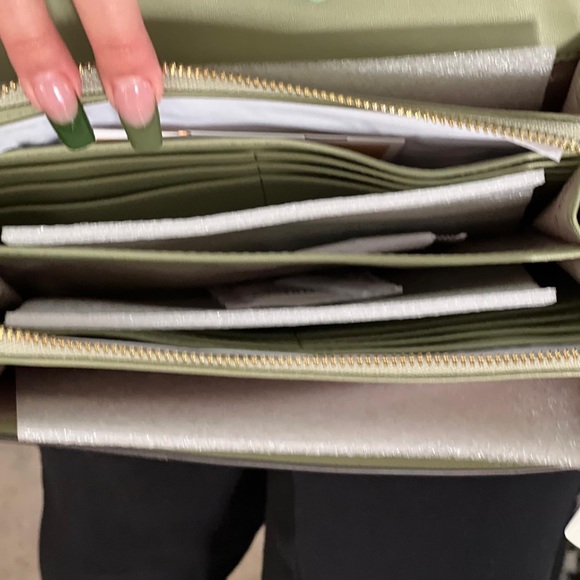 💜💜 Michael Kors Large Wallet Xbody - Picture 5 of 6